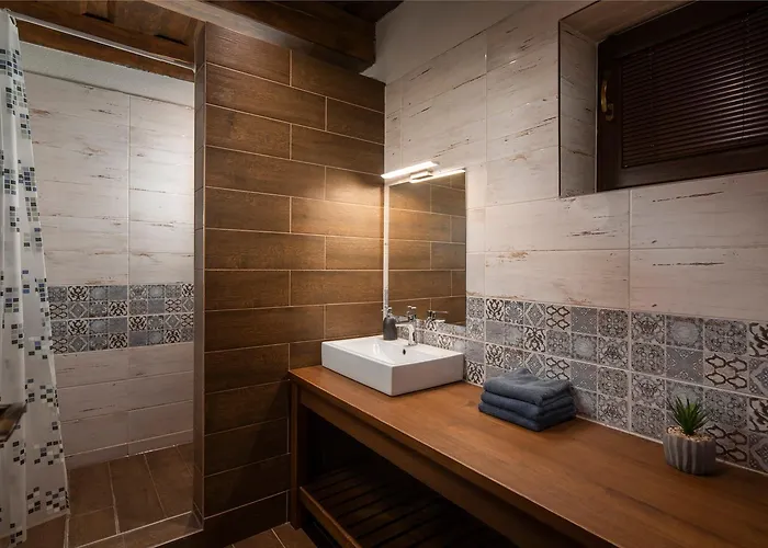 Aram Kubinska Hola 아파트