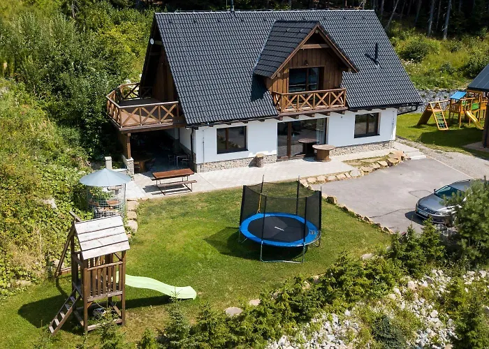 Aram Kubinska Hola 아파트 *